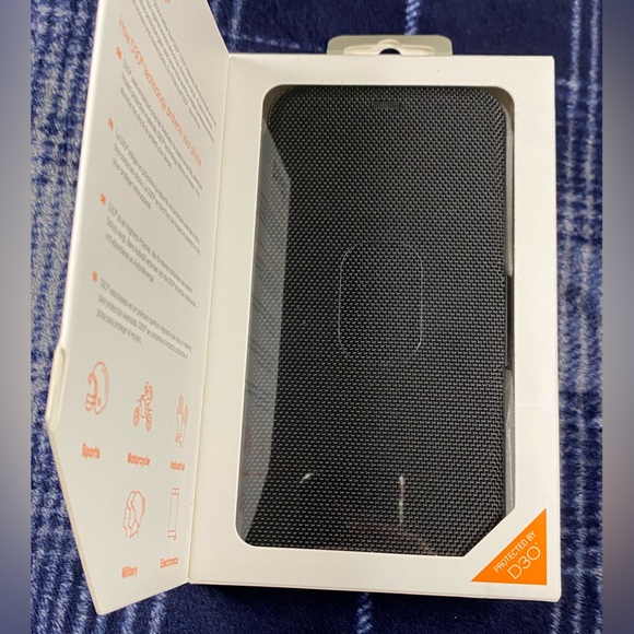 ‼️CLEARANCE‼️Eco Folio-style case w/credit card slots for iPhone 11 ProMax-Black - Picture 9 of 12